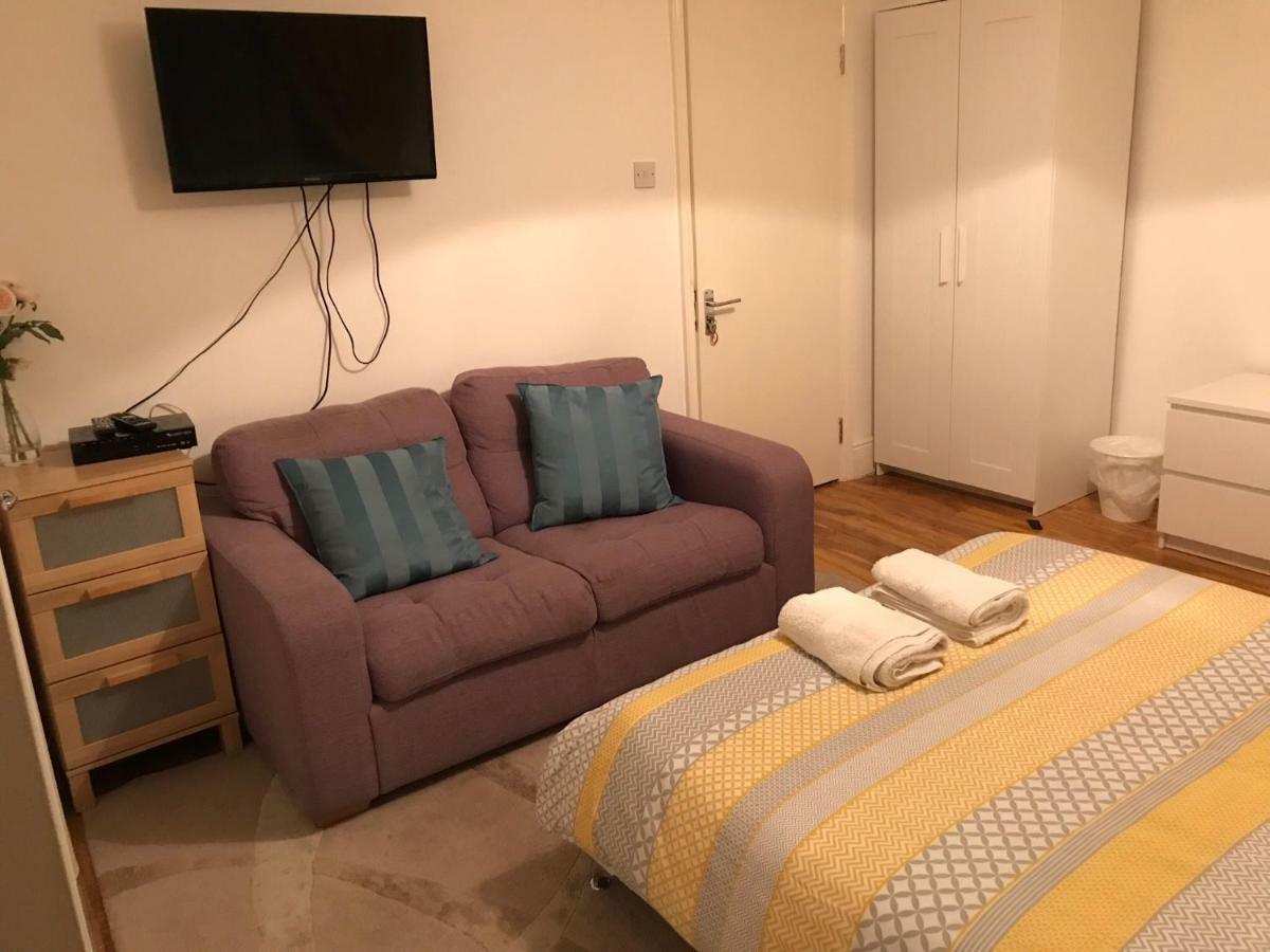 Abbey Wood Station Five Bedroom Self Contained House Exterior foto